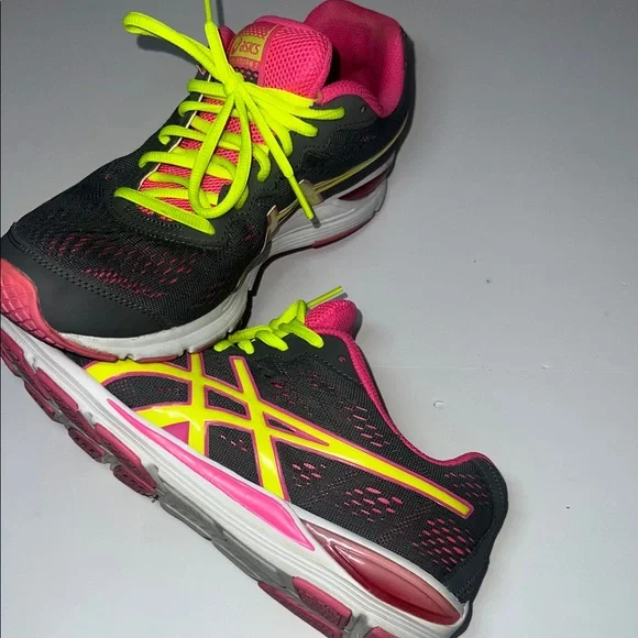 ASICS Women's Black and Neon Yellow Athletic Shoes - Picture 4 of 8